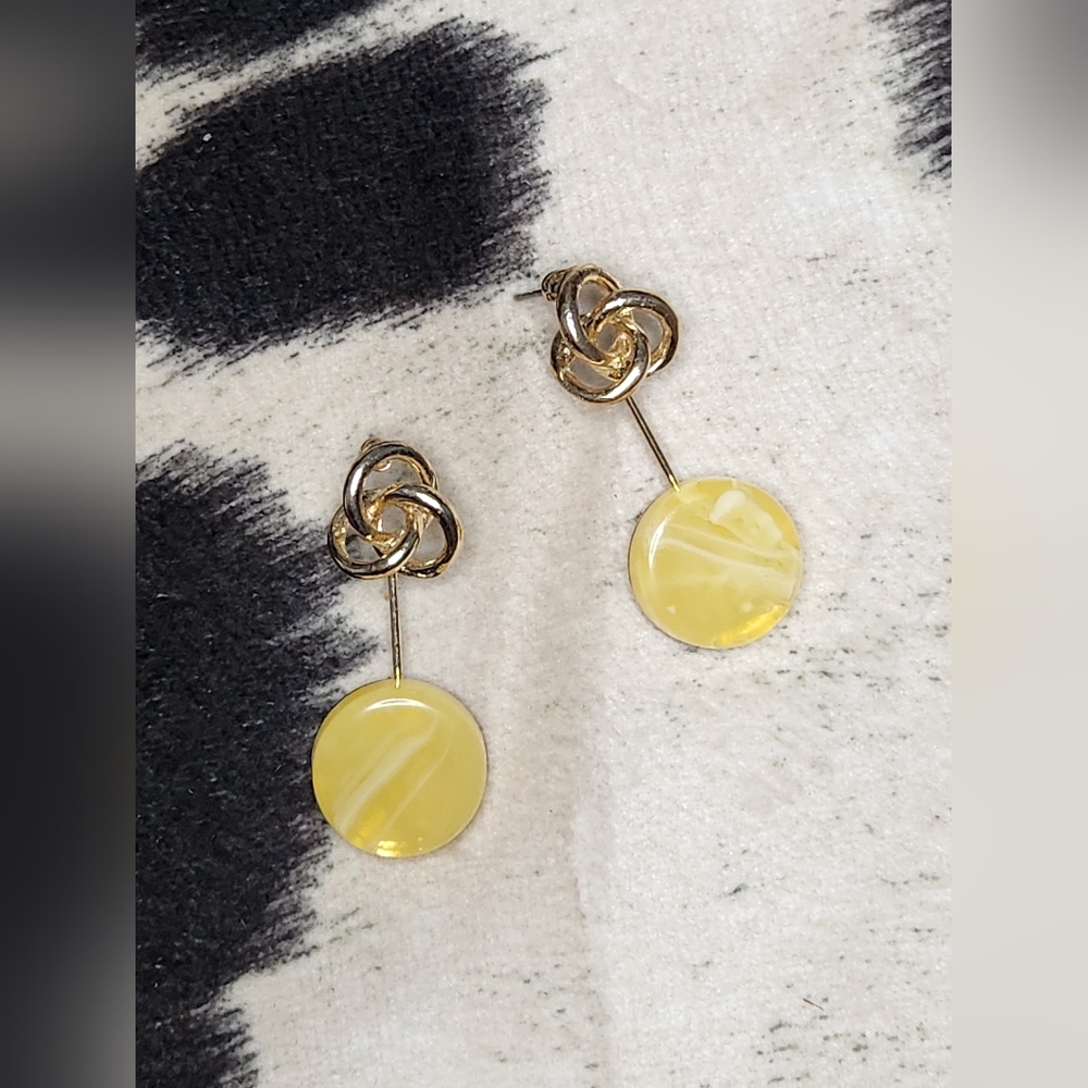 Gold Fashion Drop Earrings